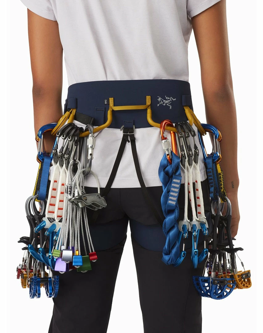Best reviews of 👍 Harnesses & Helmets Arc'teryx AR-385A 👩 Women's Harness 😍 5 Harnesses & Helmets Arc'teryx AR-385A Women's Harness