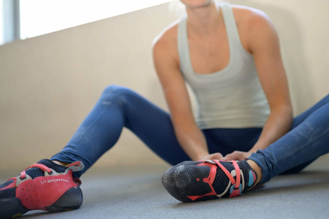 Deals ❤️ La Sportiva Solution Comp 👩 Women's Climbing 👟 Shoes 😍 10 La Sportiva Solution Comp Women's Climbing Shoes